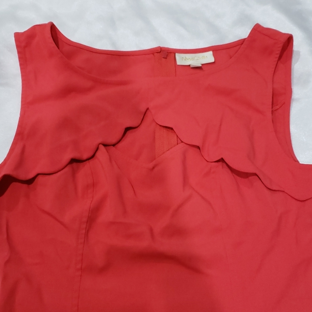 Modcloth coral scallop cut tank top